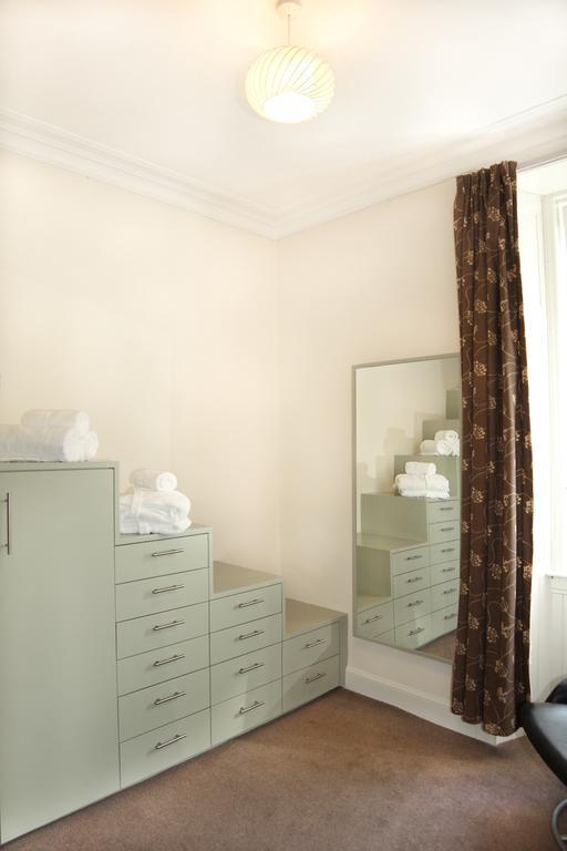 Chic & Bright Flat Near Holyrood Park Apartment Edinburgh Bilik gambar