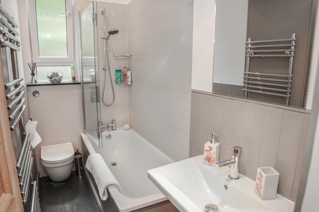 Chic & Bright Flat Near Holyrood Park Apartment Edinburgh Bilik gambar
